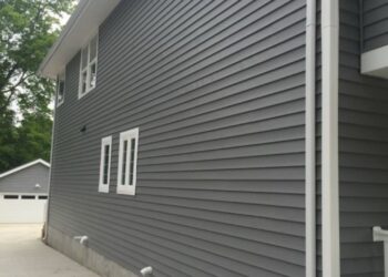 Cost to Put Up Vinyl Siding: Factors, Estimates, Tips, and Environmental Impact